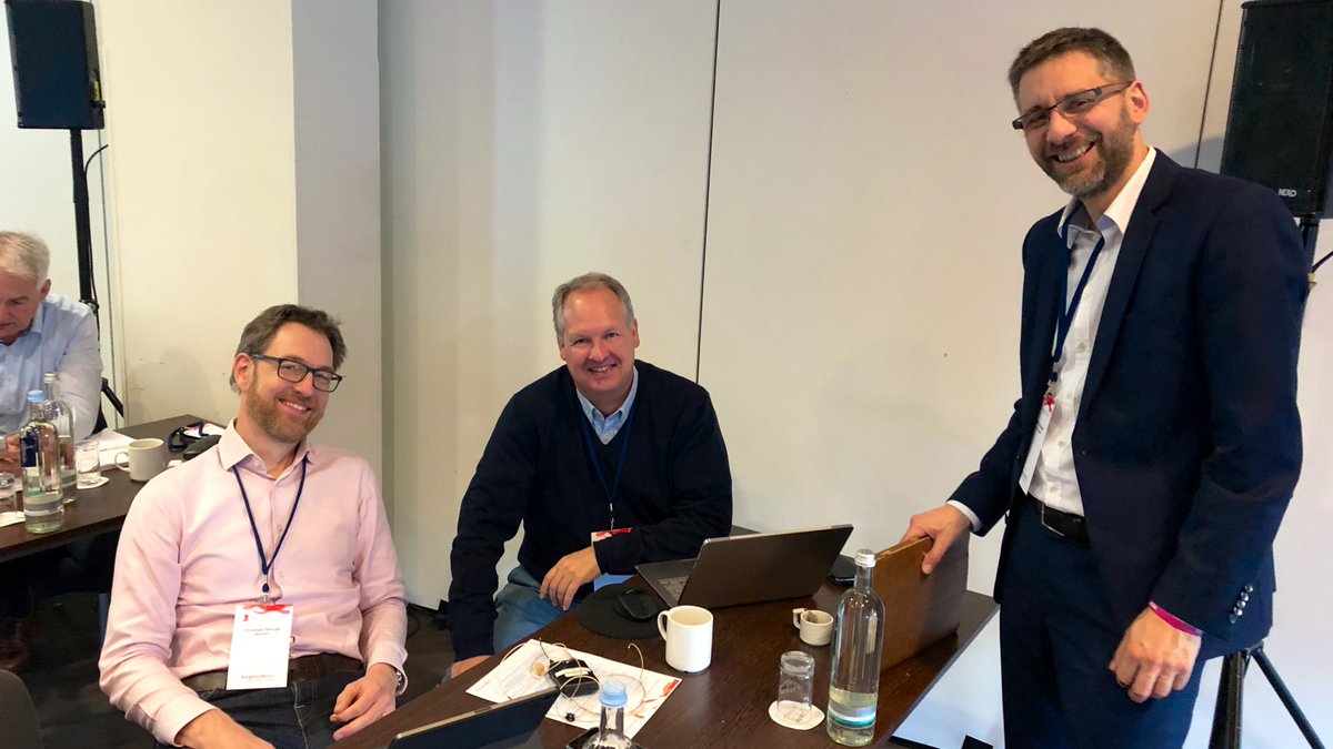 Bevor ich es vergesse - Veranstaltungen wie das #rcf19 <a href="/forumrecruiting/">Recruiting FORUM</a> sind natürlich auch wunderbare Klassentreffen !  - heute mit <a href="/I4CR/">Wolfgang Brickwedde</a> @carllsons und natürlich <a href="/HZaborowski/">Hubert Zaborowski</a>
