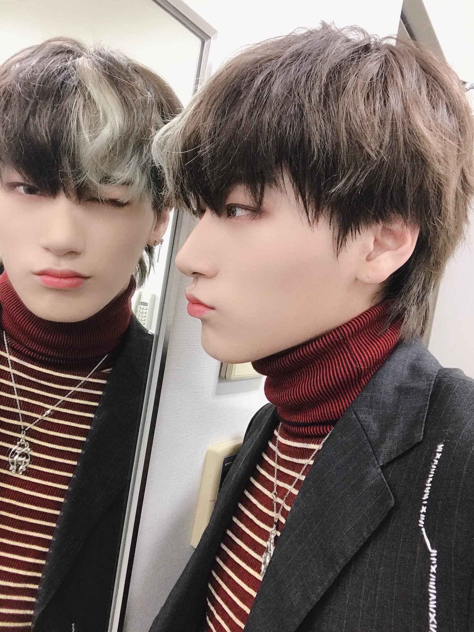 あゆみん 70年代のデビッド ボウイ髪型良すぎる Ateezのサン っていうんですけどね Ateez 에이티즈 あちず エイティーズ T Co Pbbpwvxdpy Twitter