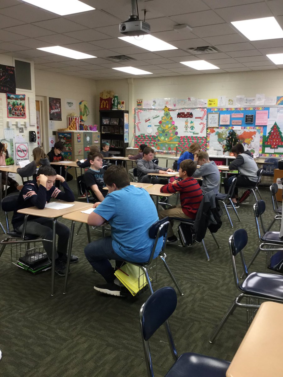 YMSpanish's tweet photo. There’s nothing like 6th grade dialogue “round robin”! https://t.co/UOjDzrpDyX