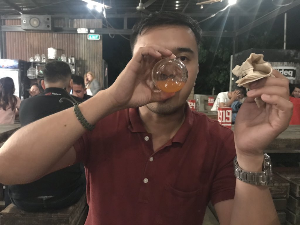 sbragzz's tweet photo. Shat bitch hahahaha @eluyskie
#tequilaislife #badinfluenceposidyosa #shatparaigat #tequilasunrise https://t.co/ldTPS8OdQR