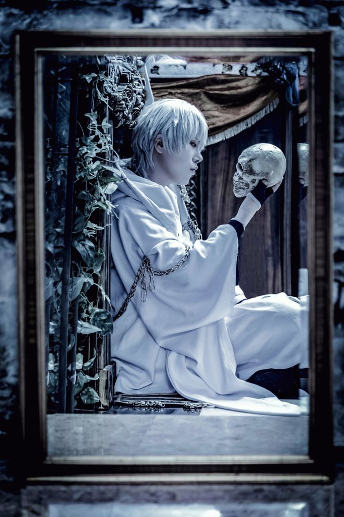 notitle_aspr's tweet photo. 【Cosplay/刀剣乱舞】

…

願わくは
愛おしい『きみ』と共に

…

鶴丸国永*あすぱら
photo*Aya https://t.co/mOrk8JMzn2