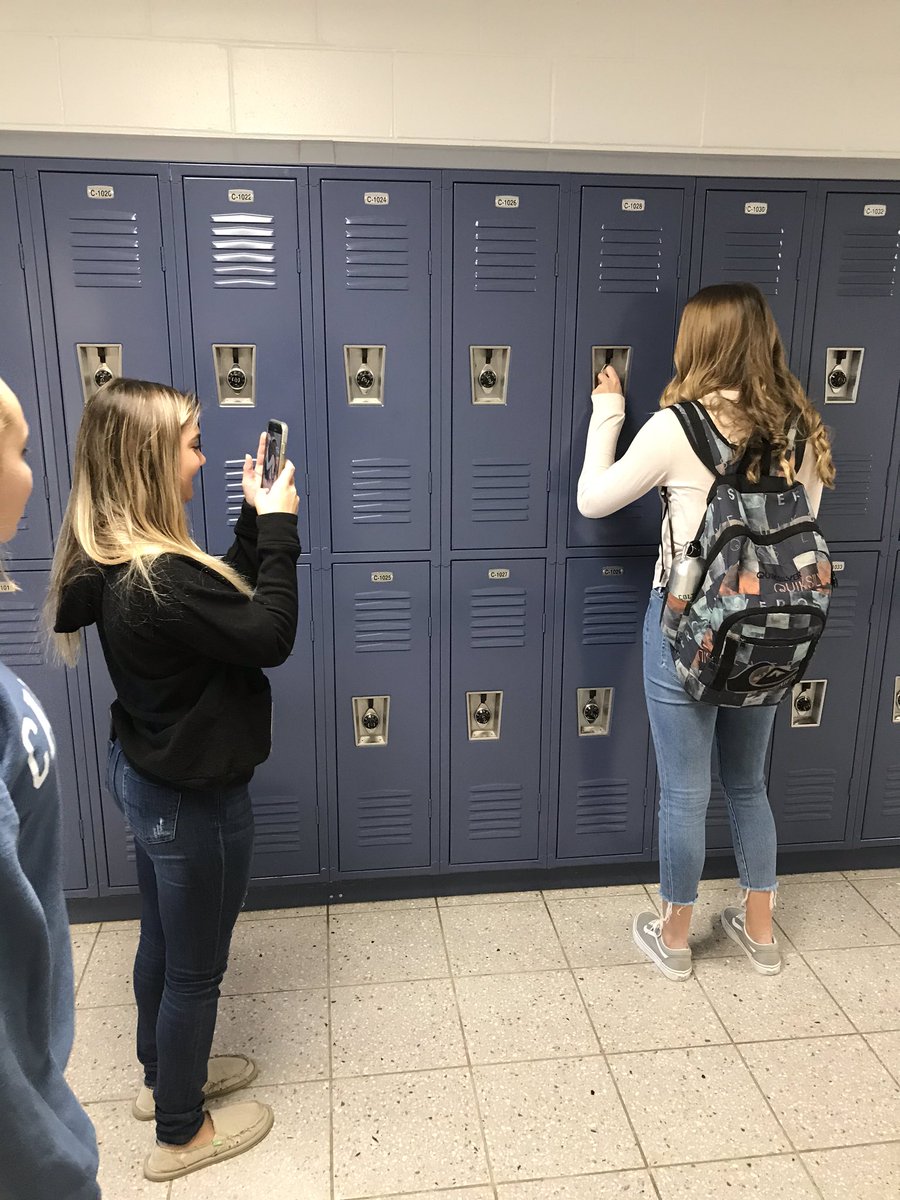 CoachJankos's tweet photo. Here are our Freshmen Health Students working on their suicide prevention skits! @CNHSPrincipal #lifelines #theregional https://t.co/AvldJVSc66