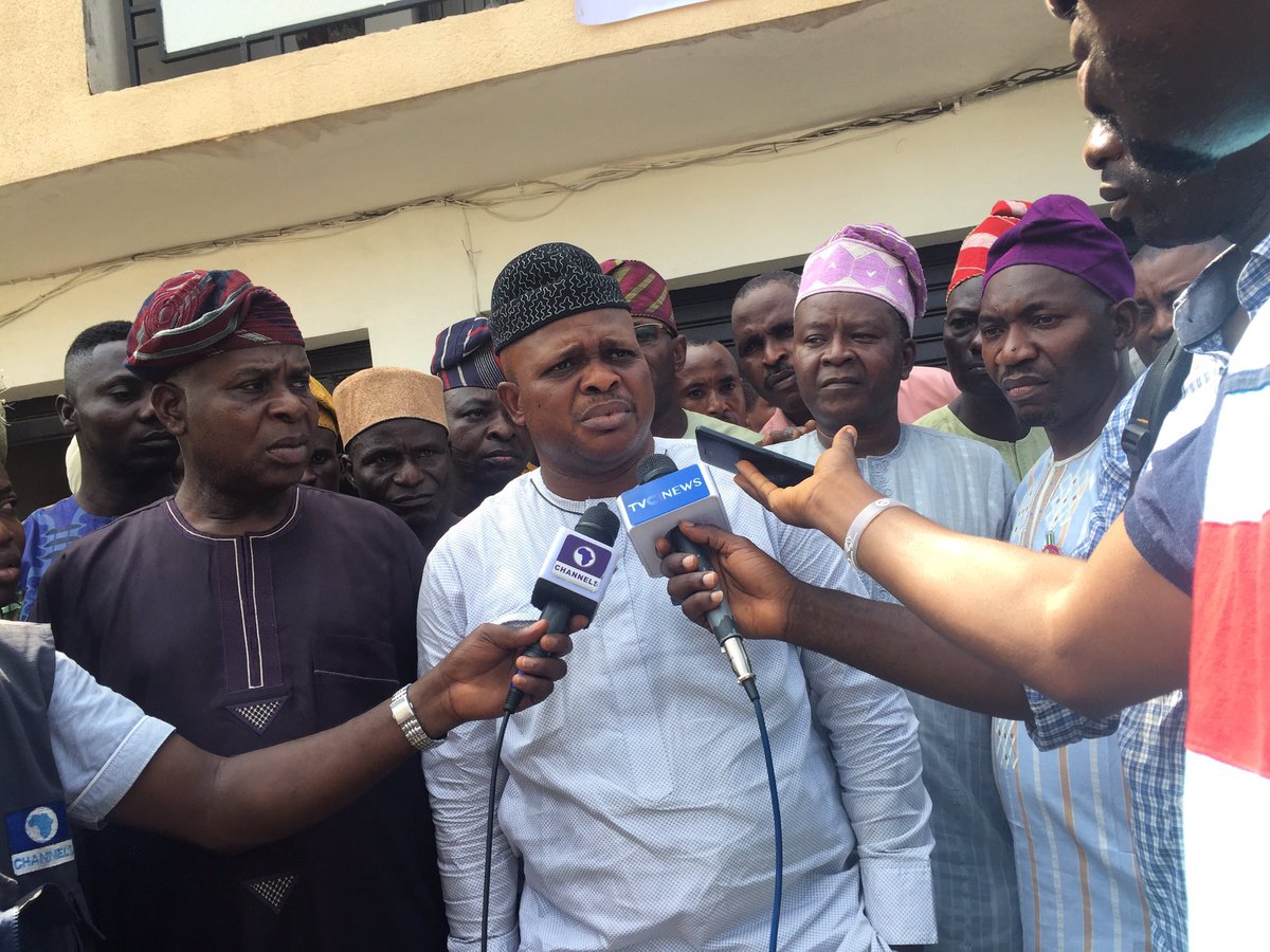 dobleaexclusive's tweet photo. Toady, all members of Oyo ALGON pass vote of confidence in Prince Ayodeji Abass Aleshinloye led Oyo ALGON EXCO 
:
Details later 
:
https://t.co/pr6I22b3X3
:
#doubleamedia 
#doubleaexclusivemedia 
#mrdoublea 
#OyoALGON https://t.co/GnFBKgKgdM