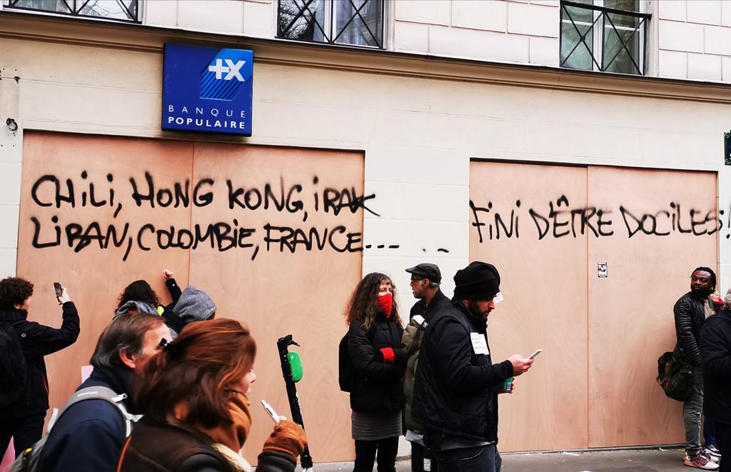 PatrickFavrel's tweet photo. #GreveGenerale #5decembre #ReveGenerale
➡️ #Chili #HongKong #Iraq #Liban #Colombie #France : Fini d'être docile 😏 https://t.co/LLdtZNFWgh