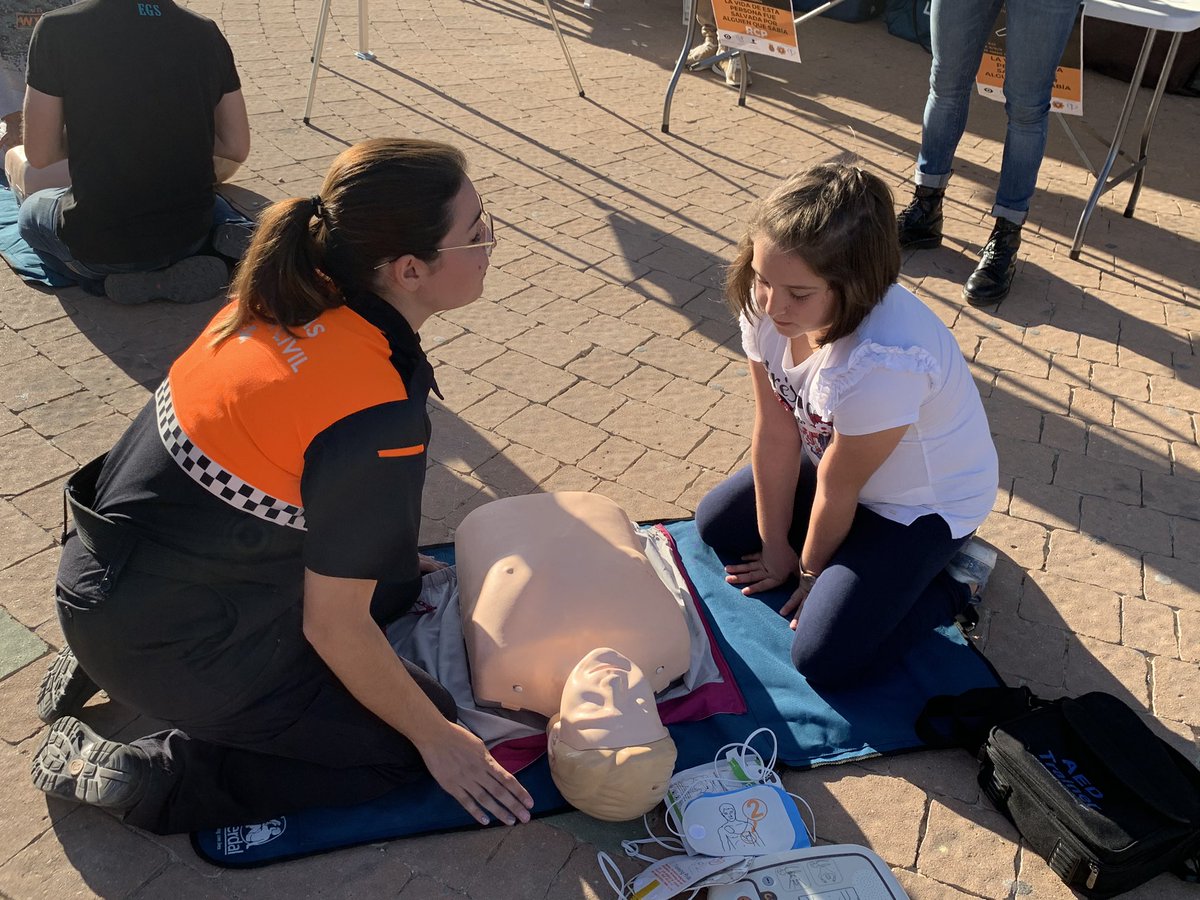 Hoy es el día del pilar fundamental de #ProtecciónCivil y demás servicios donde colabora el #voluntariado hoy es el #DiaInternacionaldelosvoluntarios , FELIZ DÍA