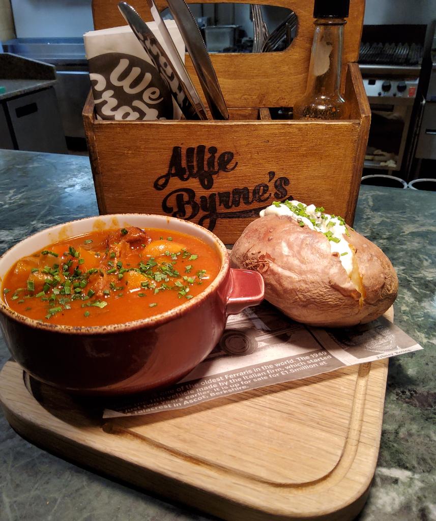 Spoil yourself today on your lunch break and come down to Alfie's!! Today we are serving from 12-3 pm our winter special of the day, Brown Lamb Stew!!  

#WinterSpecials #Christmasiscoming #AlfieByrnes #Delicious #Lunch