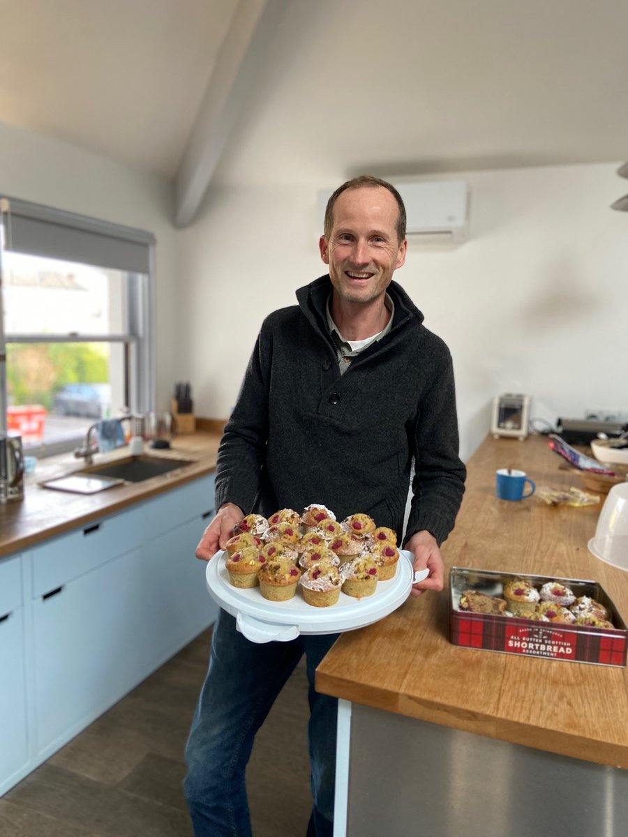 moonrakervfx's tweet photo. #Moonbaker Creative Director Simon with his beautiful buns ๐๐ง https://t.co/QUsjXSXNYY