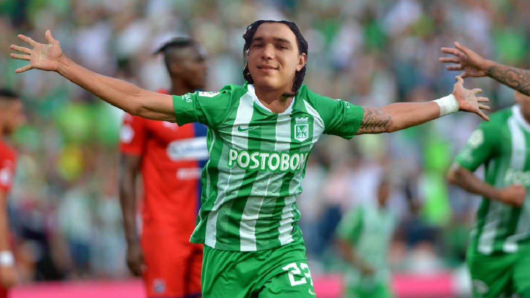 pirados013's tweet photo. PRIMER PASO!!!
Bisbal tuvo otra noche mágica con Pirados 3 de los 4 goles fueron de este Señor que fue una pesadilla para la defensa del último Campeón https://t.co/4n94eAfRw6