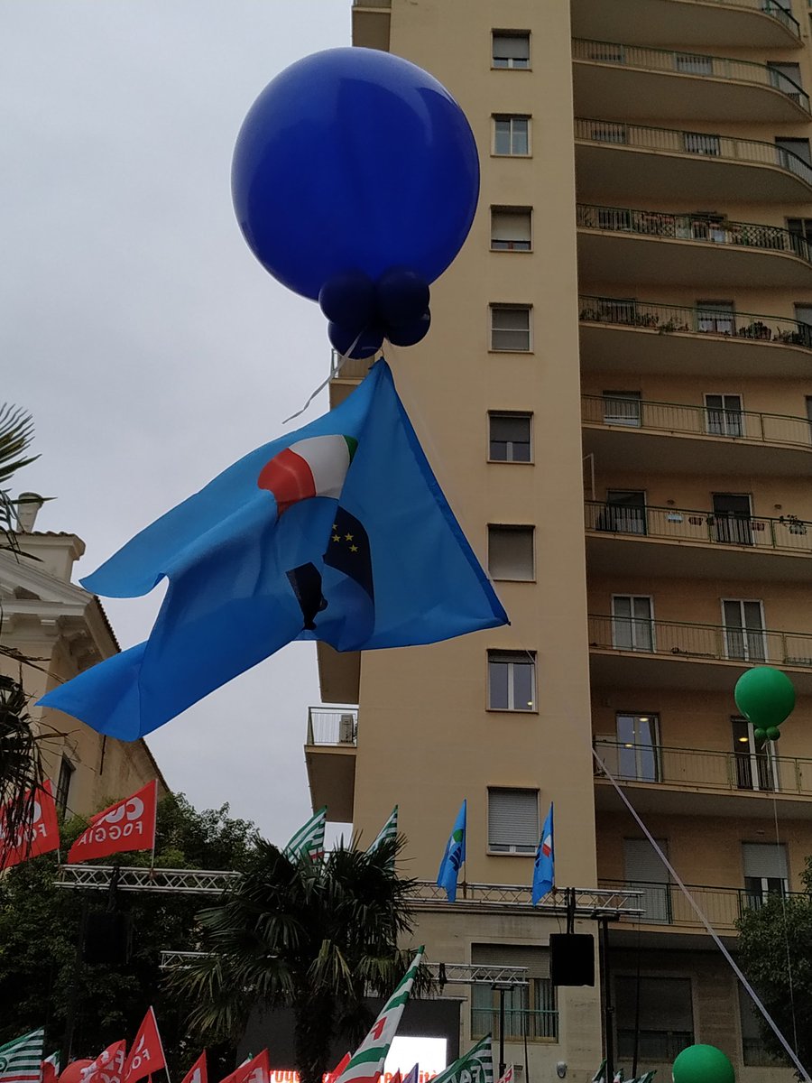 UIL_comunica's tweet photo. @UILofficial @UIL_comunica @Gianniricci10 "Solo insieme riusciremo a fare di #Foggia una vera #Terradilegalitá" https://t.co/Iy73kYNJyQ