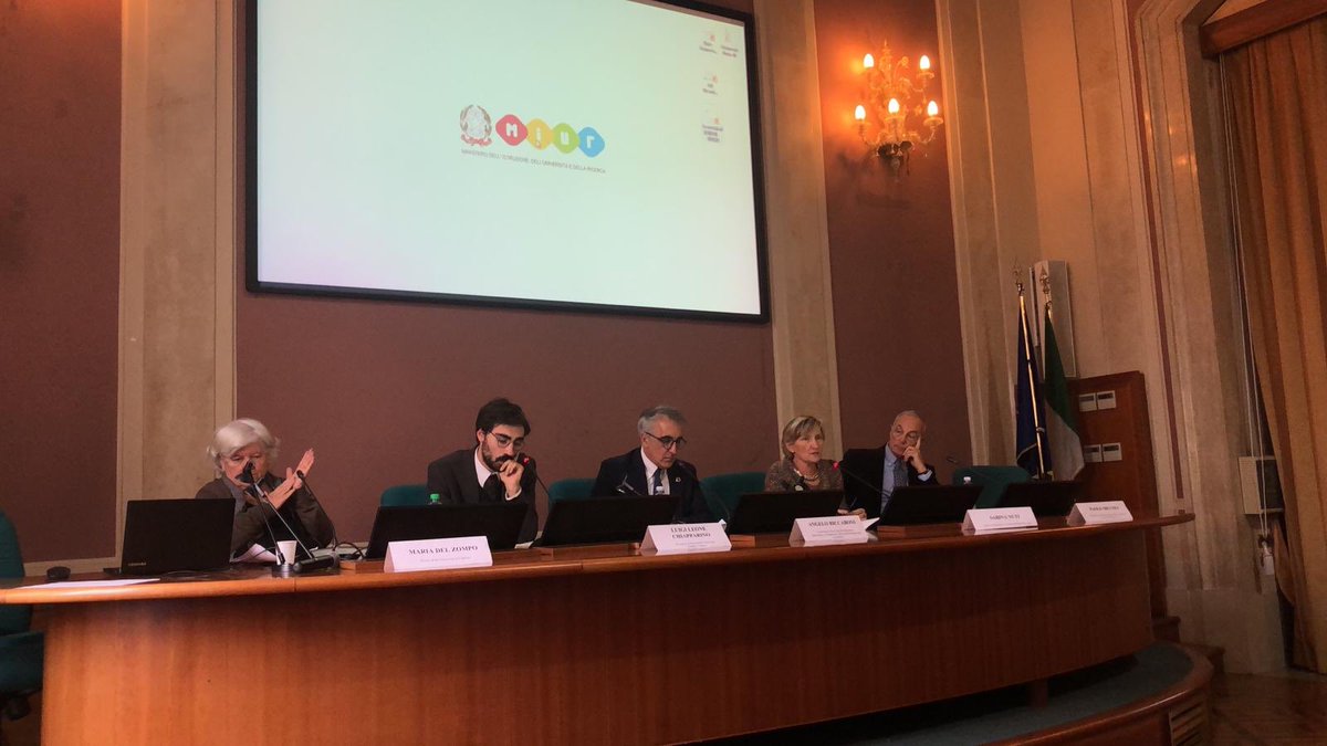 Il ministro Fioramonti: la terza missione dovrebbe chiamarsi prima missione perché ha a che fare con l’impatto delle università! <a href="/univca/">Università degli Studi di Cagliari</a> #roma Supporting Entrepreneurship and Innovation in Higher Education in Italy