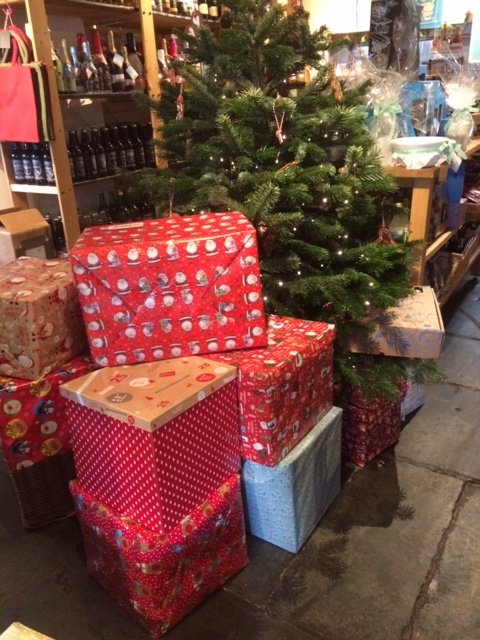 tintagelschool's tweet photo. Our #CornwallChristmasBox have been delivered to Charlie's for collection. Thank you to all who donated items which enabled us to complete a total of 6 boxes. These donations will be delivered to families in need in Cornwall. https://t.co/D3xU8I06tS