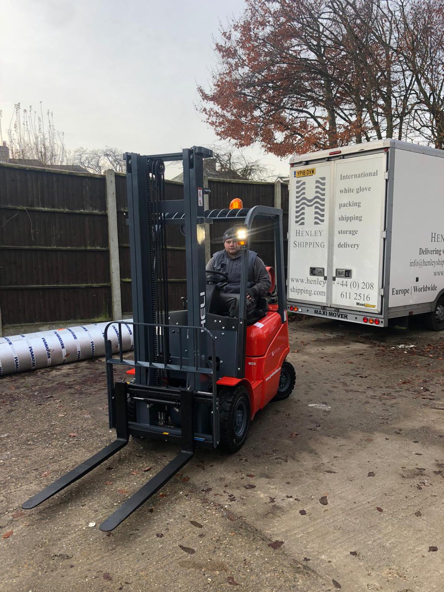 Gorgeous “Rosa” has joined us today as the shiny new addition to our warehouse fleet!