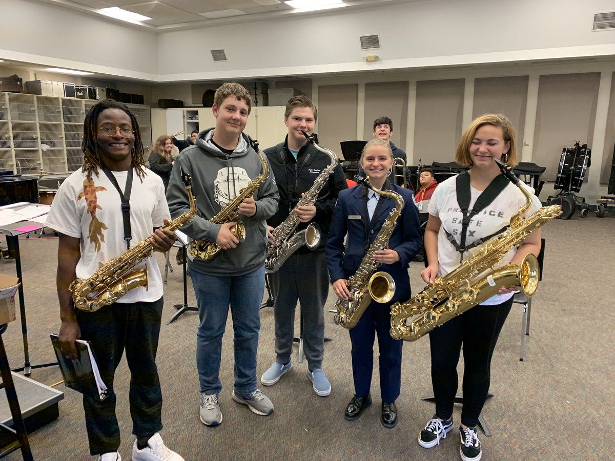 delandhsband's tweet image. The saxophone sound of our Jazz Band has been upgraded! All new jazz mouthpieces and reeds!! #meyer #jodyjazz #ottolink #happysaxes