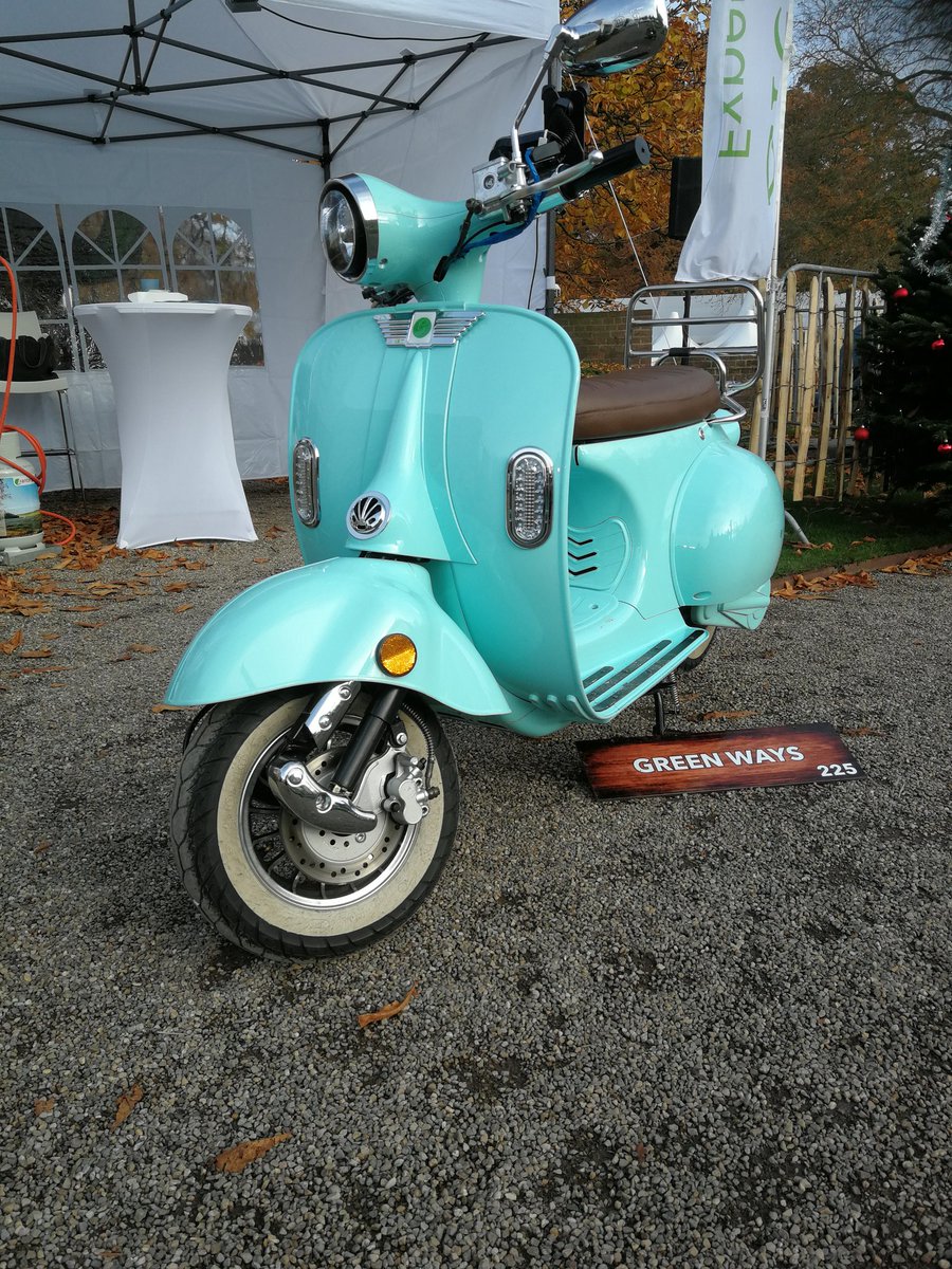 greenwaysescoot's tweet photo. Slimme escooterrijders gezocht! Levenslange garantie en 5jr garantie op de RVS 64AH Lithium Ion accu. https://t.co/DwxrKYZg29 https://t.co/Tt44Libug0