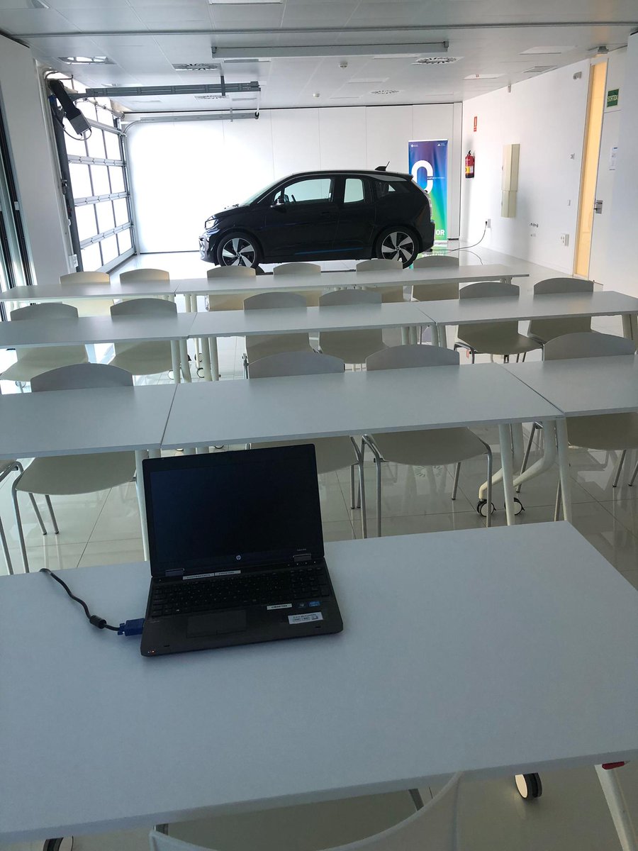 El passat 2 de desembre el Campus Motor Anoia va acollir un curs d’Experiència en Vehicle Elèctric adreçat a personal de l’administració, impartit per l'ICAEN.