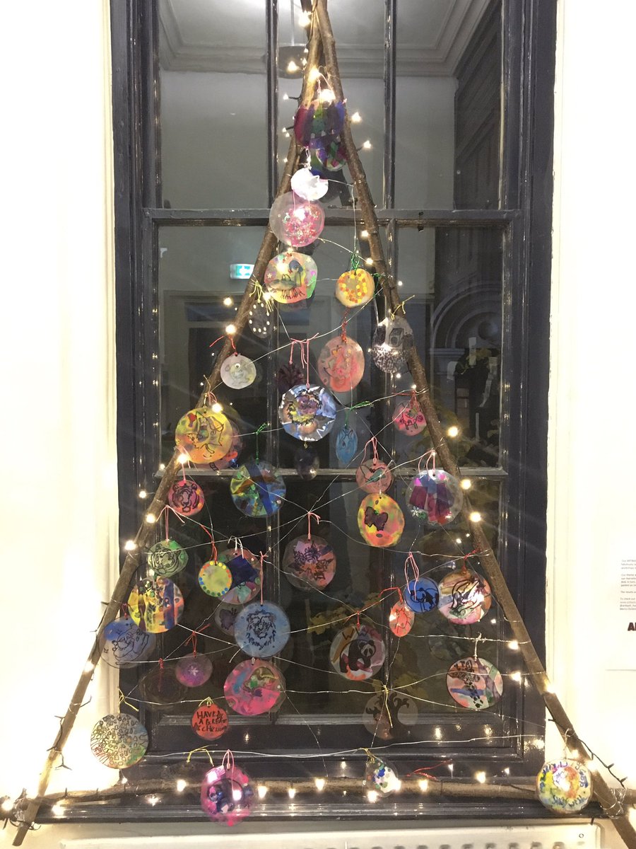 artbashhackney's tweet image. The annual #ARTBASHtree - @Old_SchoolRooms where kids thought about the #climate and #endangeredanimals to send a #Christmas message that packs a real punch #actionthroughart