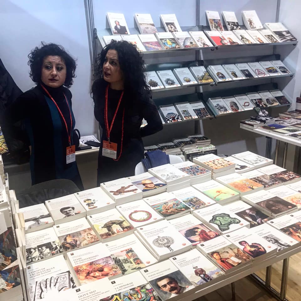 AeBEditrice's tweet photo. Pronti, partenza, via! Buona fiera a tutti!
Ci trovate sempre allo stad A67, appena entrate sulla destra.
@piulibri19 #piulibripiuliberi #piulibri19 #plpl19 https://t.co/J0ZNJAeLsx
