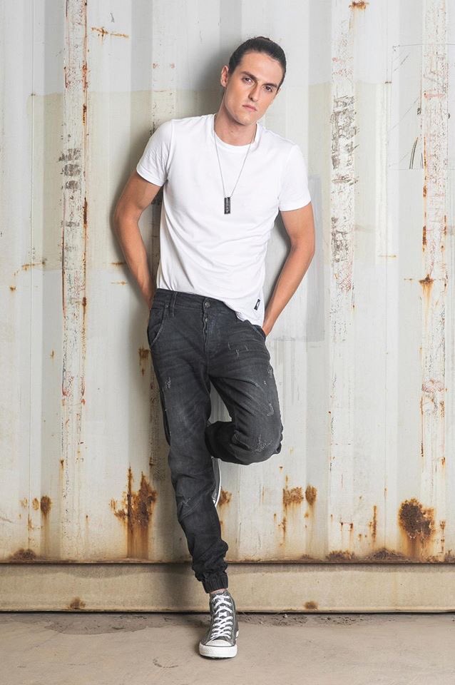 mynewdenim's tweet photo. Made from stretch denim. Handmade whiskering and small ripped details add texture. Elasticated ankle cuffs.
https://t.co/wRiYm1Cxjx https://t.co/14D576gaYz