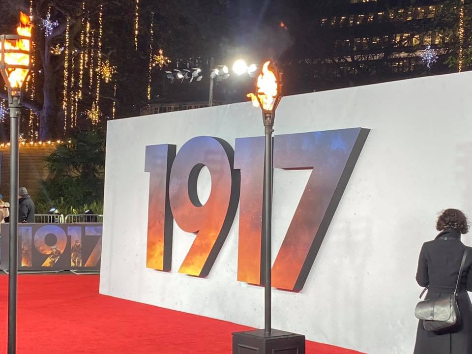 LeMaitreEvents's tweet photo. Our #flambeaux warming up the red carpet at last night's premiere for @1917FilmUK #1917Film #flames https://t.co/9SUI7tO2Fr