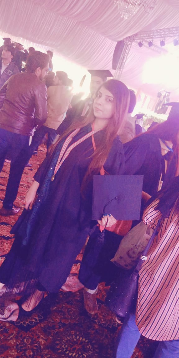 SyedaRi46990850's tweet photo. #suconvocation19 https://t.co/xHb4mt4DXQ
