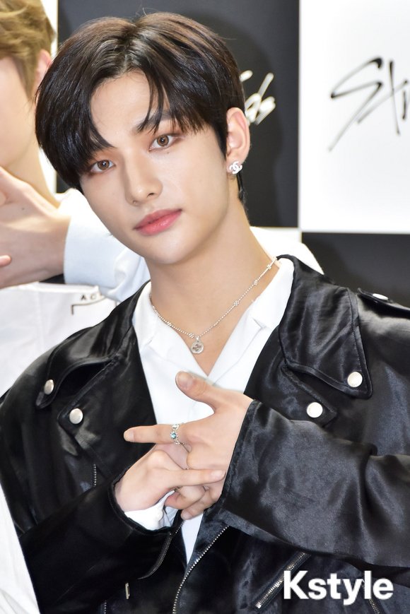 StrayKids_Spain's tweet photo. 📷 [FOTO - 05122019]

Imágenes de prensa de @Stray_Kids en el Stray Kids Japan Showcase 2019 "Hi-STAY" en Japón el pasado 3 de diciembre.

🔗 https://t.co/2R0W9chNu5

#StrayKids #스트레이키즈 #スキズ #SKZ_JapanShowcase2019 #Hi_STAY #YouMakeStrayKidsStay #StrayKidsComeback https://t.co/HfRr9mwvaD