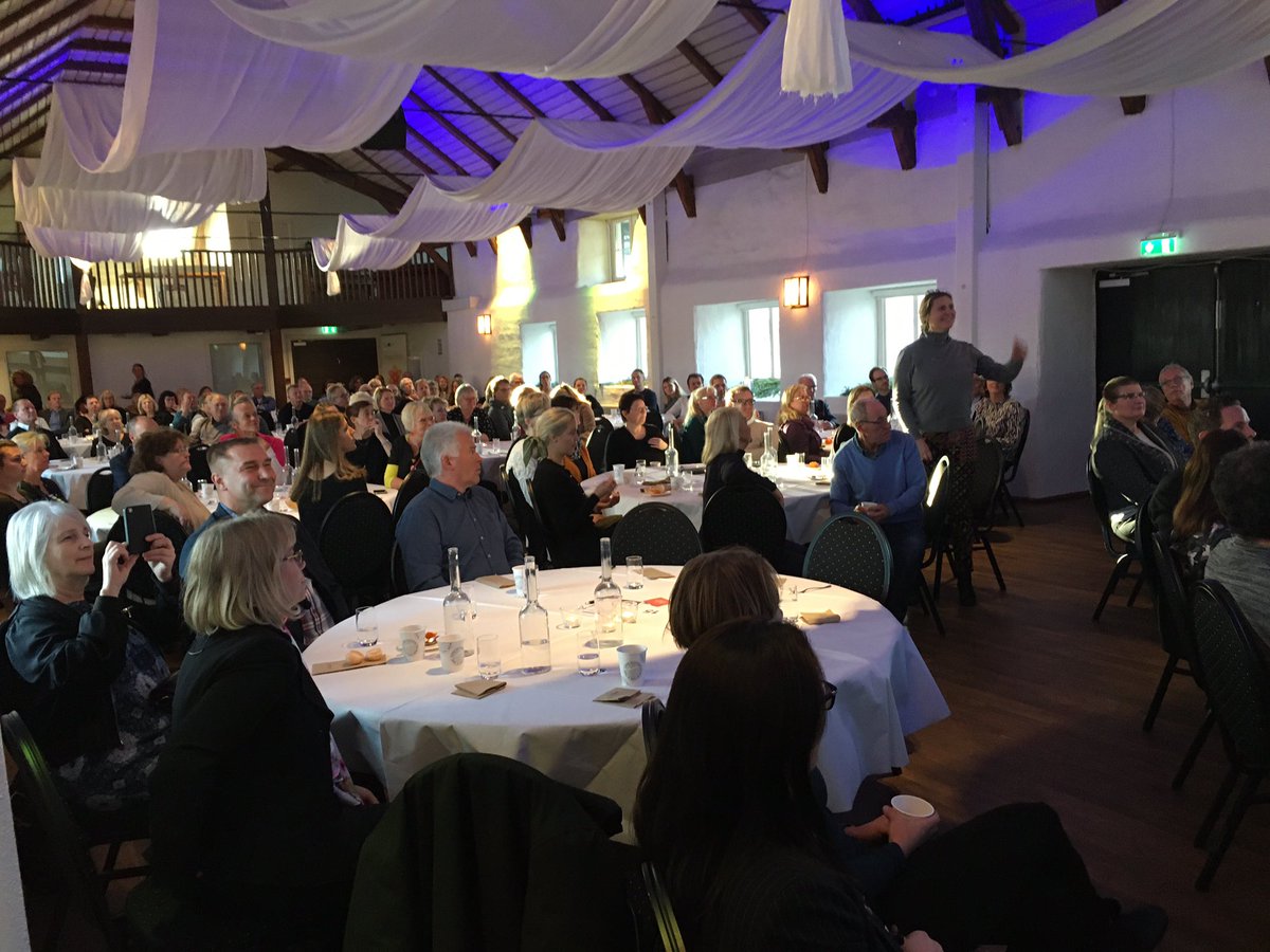 tommyESS17's tweet photo. @energikontorSO är på företagarlunch för besöksnäringen om trender i branschen och berättar om projekter SB Well samt gratiserbjudande om energikartläggning av turistanläggningar.

#sbwell
#wellbeingtourism
#homesofwellbeing
@SouthBaltic 
#Hållbarhet
#hållbarturism
#thisisoland https://t.co/DorqpI4uFO
