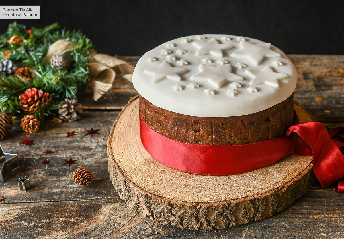 Cómo hacer un clásico Christmas cake o pastel de Navidad inglés, receta tradicional directoalpaladar.com/p/93154