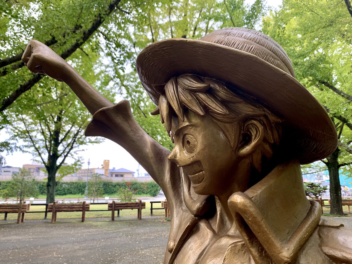 ルフィ像 やっと会えた〜！！カッコ良い✨12月7日と8日にはサンジ像と