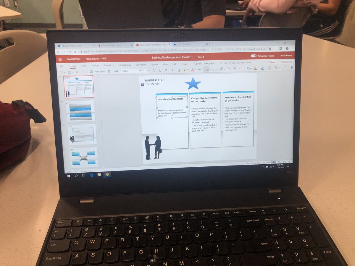 lexi_pMET's tweet photo. Working hard on our final for the entrepreneurial strand! #PeoriaMET #PeoriaMETEnt https://t.co/FLd5Fl1dbt