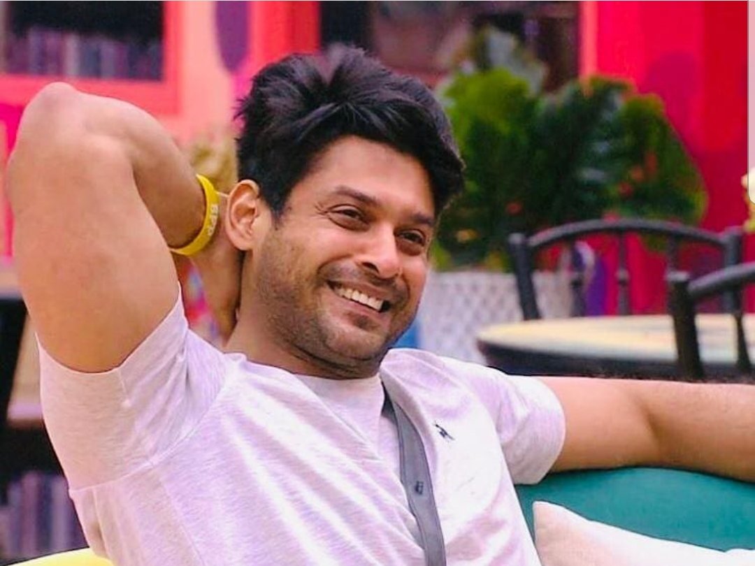 AyeshaA30606383's tweet image. Man who tolerated all the bullshits of The hms !! Guts to run the show All alone !!! He won&apos;s our heart&apos;s❤❤❤❤ #IAmWithSidShukla #KeepGoingSidShukla  @sidharth_shukla @OfficialSidFC