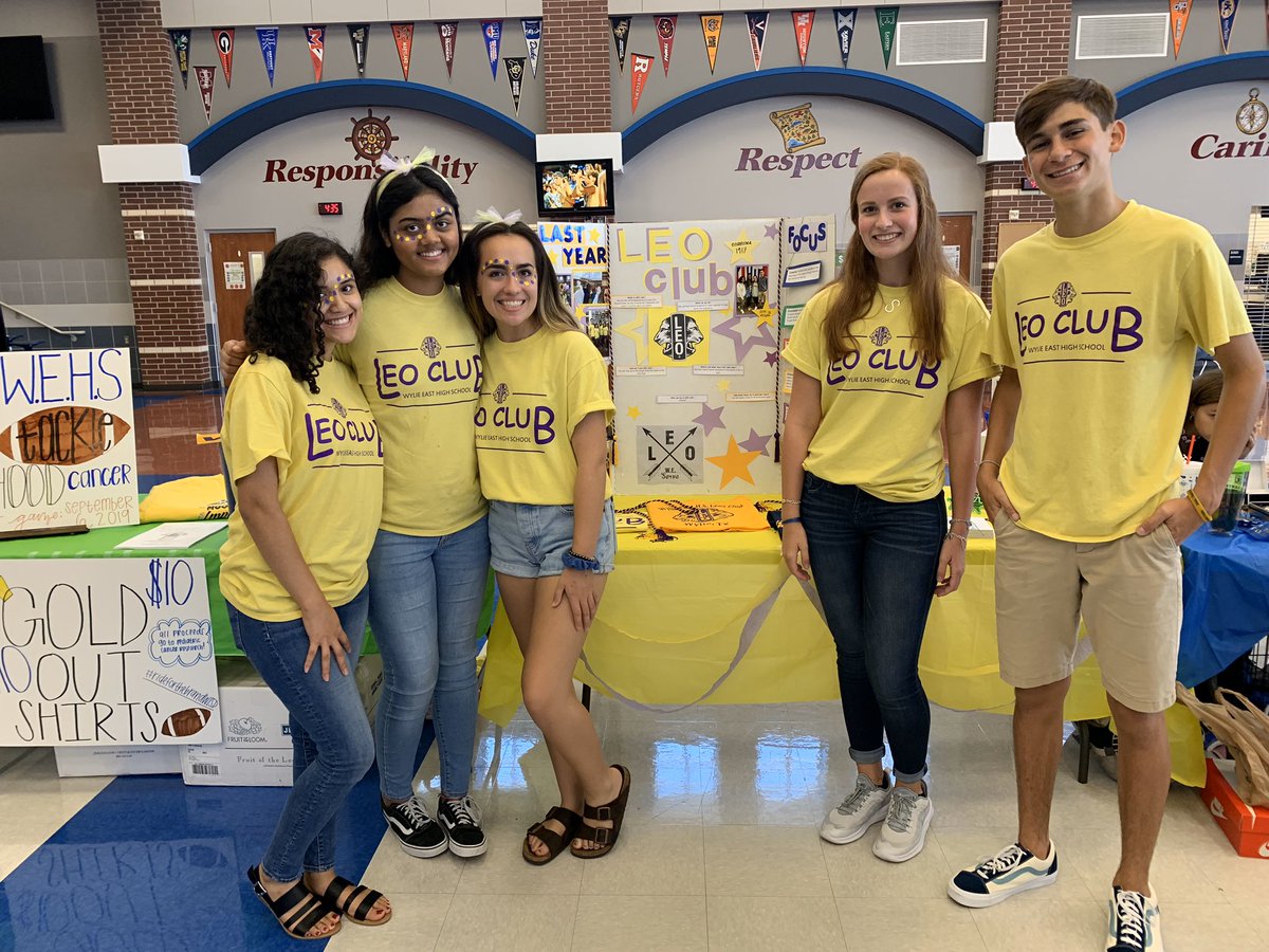 wehsLEO's tweet photo. Happy International LEO Day! I love working with such awesome young people. They shine... that’s why our future is bright! 💡 ☀️ 🌟✨ #thefutureisLEO #weserve #rfl https://t.co/1yn3jEzR3S
