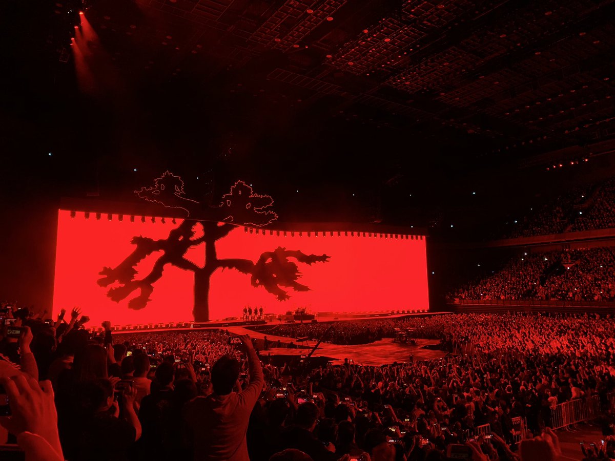 kozotty's tweet photo. U2の音。めっちゃ戦ってる https://t.co/4iFRhxSYq5