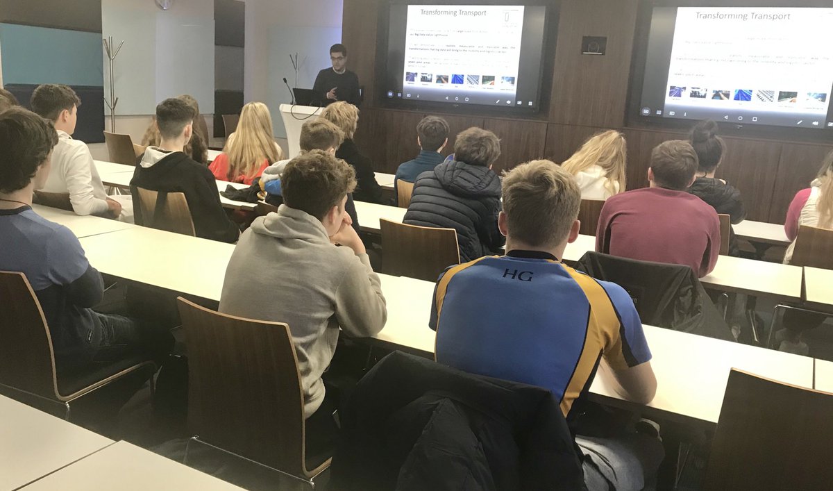 speediecelt's tweet image. Tarek Zaarour gives a presentation on Transforming Transport research project to Colaiste Iognaid students at Insight DSI NUI Galway. Part of ongoing #ClimateAction series that continues even after #GalwayScience Festival ended. ⁦⁦@galwayscience⁩⁩ ⁦@Jes_school1⁩