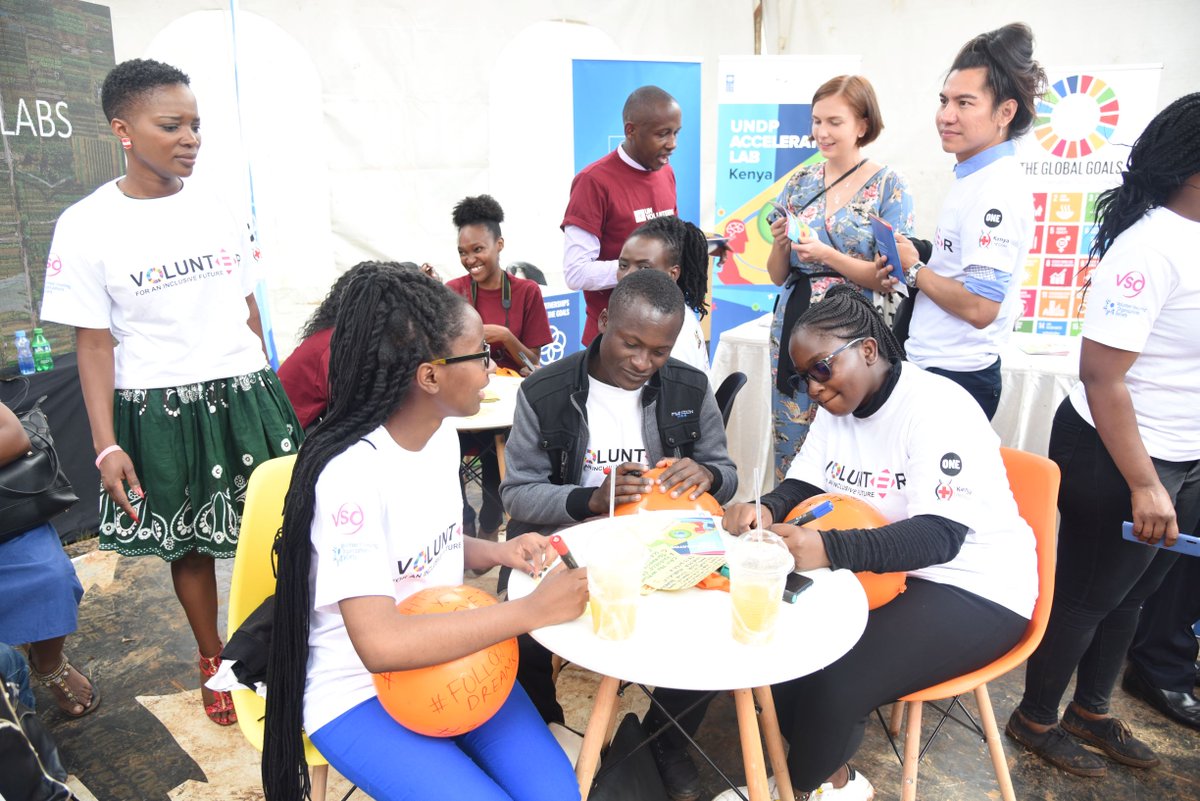 UNDPKenya's tweet photo. @UNDP @UNDPAfrica @UNDPAccLabs @UNVKenya @UNV_ESARO @ItalyinKenya @GermanyinKenya @Walidbadawi @mmashologu1 @ahunnaeziakonwa @ASteiner At the #AccLabKe innovation lounge, at the #IVD2019 Nairobi Festival, the team is raising  awareness on the #SDGs and engaging youth in finding youth-led solutions around youth unemployment – a frontier challenge that the accelerator lab is focusing on https://t.co/fCcj3NT7eL
