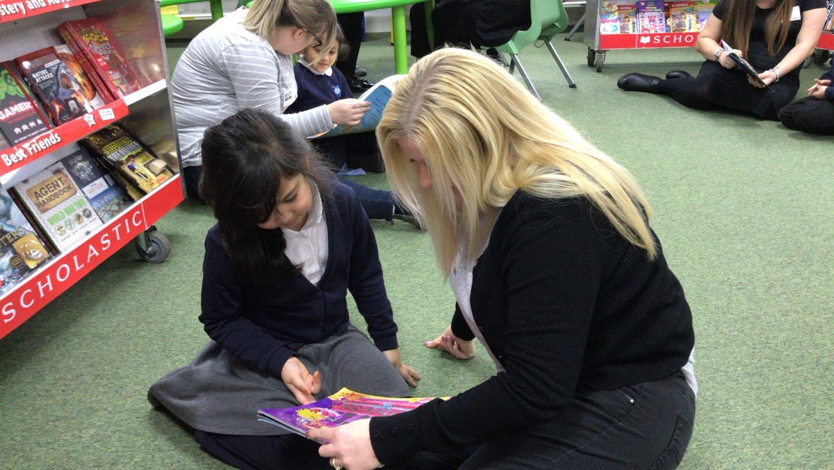 chapterone_uk's tweet photo. The wonderful tutors from @Naylorwintersg spent the morning reading with the #TutorMate children @Byronprimarysch in #Bradford, getting to know their reading buddies face-to-face as well as online. Thank you! ๐๐#InternationalVolunteersDay https://t.co/VWqH6oArng
