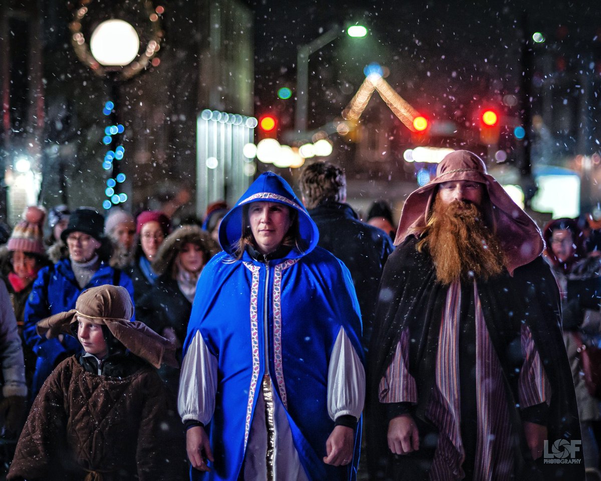 LOFphotography's tweet photo. Mary and Joseph will lead the way to Kitchener's Carl Zehr Square at 6 PM tonight where church bells and trumpets welcome their arrival to the nativity. Join hundreds of visitors in the magic of this wonderful event. 
#ChristkindlMarkt #Kitchener #DTK #LOFphotography https://t.co/YNKLfUvnsB
