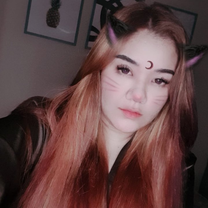 Come hangout with me > sambil ngerjain tugas .............. on #BIGOLIVE bigo.tv/sid/2110572824…