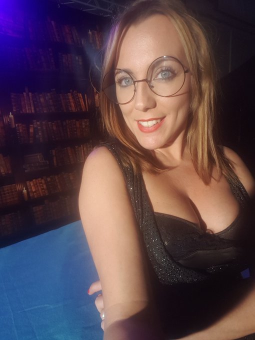 Retrouvez nous &agrave; Marseille le 7 et 8 d&eacute;cembre mes ch&eacute;ris pour le dernier salon @EROSEXPO de l'ann&eacute;e 2019<a href="/tag/sexy"class="tags"><span>#sexy</span></a><a href="/tag/shows"class="tags"><span>#shows</span></a><a href="/tag/erotique"class="tags"><span>#erotique</span></a>