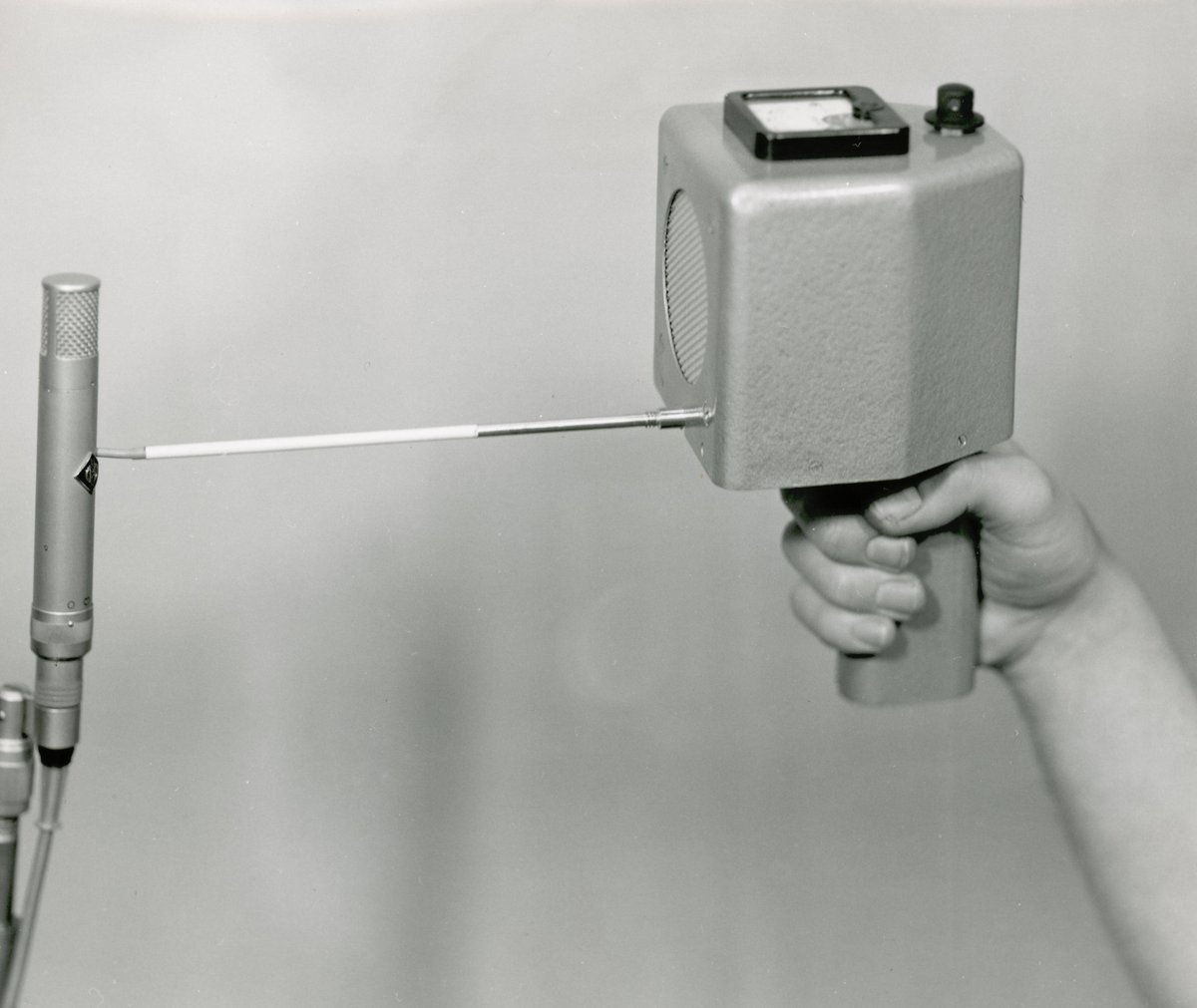 AbbeyRoad's tweet photo. Ever wondered how we ensure our vast and historic collection of microphones are ready for every recording session? Introducing the 'Acoustical Noise Generator’, more commonly known as the ‘Noise Gun’.
Read more about the device: https://t.co/yKUQnwsVYs #MicrophoneCollection https://t.co/VJaY9ohYlt