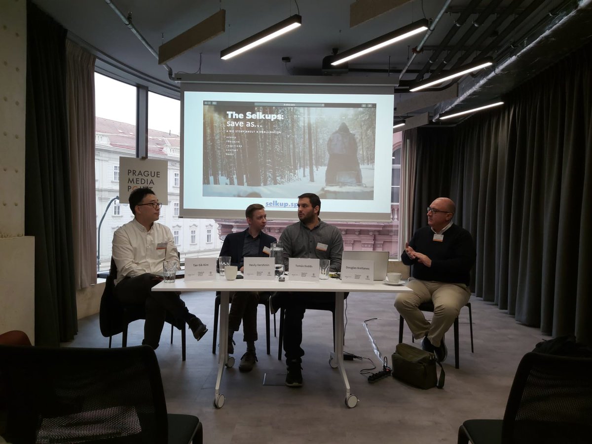 MediaPrague's tweet photo. Social media is the only Diasporic Media for #Vietnamese in the Czech Republic. Tae-Sik Kim at the #PragueMediaPoint #WhatsWorking. #V4 https://t.co/vh6SOGMRxt