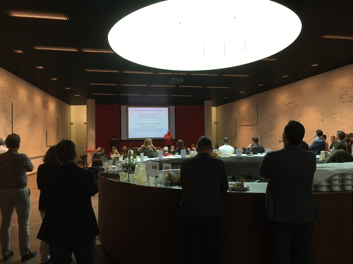 HenriKool's tweet image. Volle bak bij ‘Leren en Inspireren’ bijeenkomst @ProvUtrecht  @UtrechtLab: Ferenc van Damme @ProvOverijssel over de kracht van de samenleving.