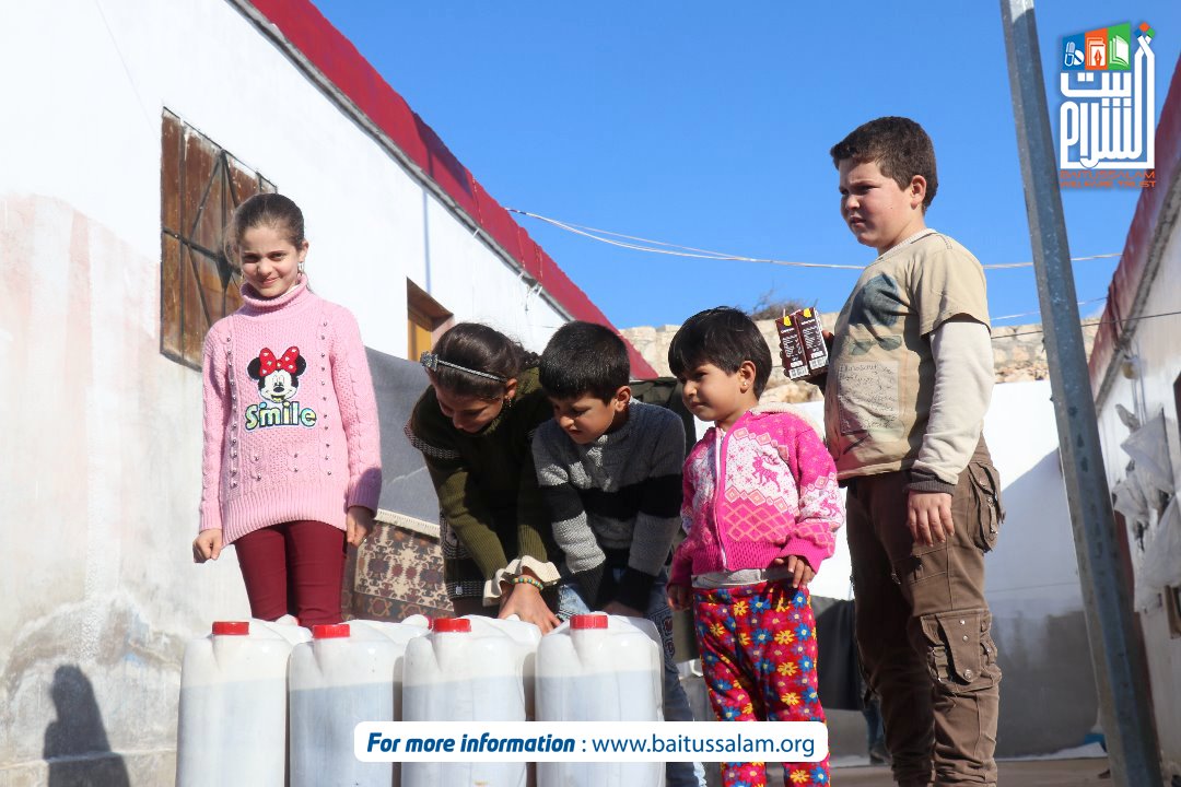 Baitussalam_Org's tweet image. Baitussalam’s volunteers distributing fuel for heaters among Syrian refugees in Iman and Zamzam Camps.

.
.
#RebuildSyria #SupportSyrianChildren #HelpSyria
#education #watersupply #foodbank #shelter #medicalaid #syria
#ambulancesrvice #syrianrefugees #breadplant