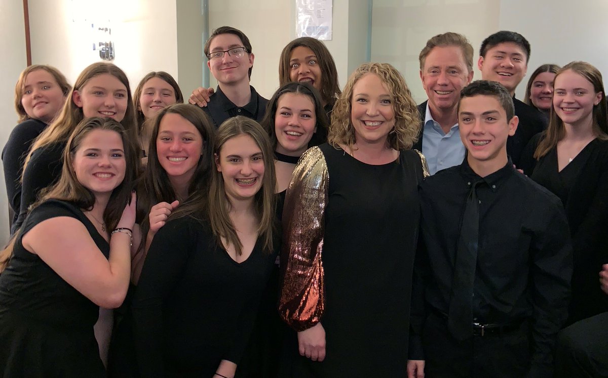 EducateCT's tweet photo. Last night’s #CTTOY awards ceremony was all about celebrating @2020CTtoy and ALL of our amazing #TeachersLeading who exemplify what we aspire to in the profession. They inspire, empower & engage students in & out of the classroom – in short, #TeachersShapeLivesCT!! https://t.co/mZhJJlscGL