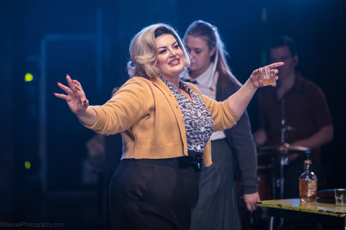 First preview of ‘A Taste Of Honey’ at Trafalgar Studios tonight. @MsJodiePrenger is ready for you! <a href="/TasteofHoneyNT/">TasteofHoneyNT</a> <a href="/NationalTheatre/">National Theatre</a> @TrafStudios photo by Bessell Photography