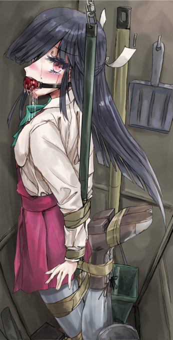 早霜をロッカー閉じ込め

ホウキの柄と縛って放り込むのが定番(?)よね 