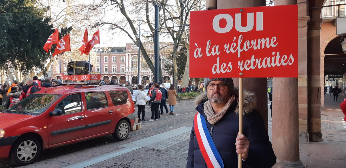 68pg's tweet photo. Pour la reforme des #Retraites ! le maire de Kayserberg Vignoble manifeste à #Mulhouse https://t.co/rNxOuhBZs0