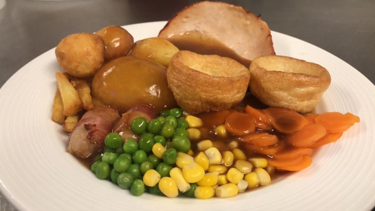 Our Cafe will be adding Christmas Dinner to their menu this December!

Christmas Dinner will be on offer from Monday 16th December to Friday 20th December 2019.  You can enjoy a Christmas Dinner from our cafe for the festive price of £4! #christmascomeearly

#christmasdinner