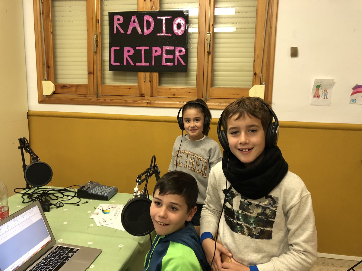 ColegioCRIPER's tweet photo. Primer día de grabaciones en Radio Criper https://t.co/O0eX1D7MqN