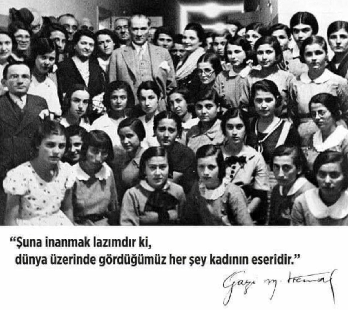 “Şuna inanmak lazımdır ki, dünya üzerinde gördüğümüz her şey kadının eseridir.”

#5AralıkDünyaKadınHaklarıGünü