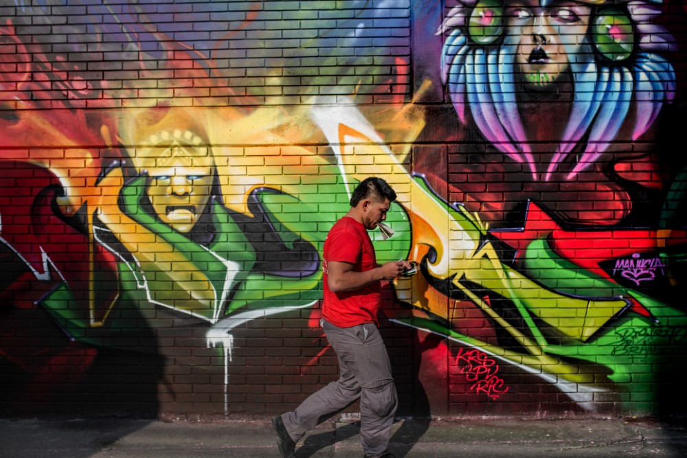 NottyGirl41's tweet photo. If Graffiti is art and art is a crime then how come piccaso never done time?
#StreetArt
#Graffiti
#Mural https://t.co/TPfbE2SAmU